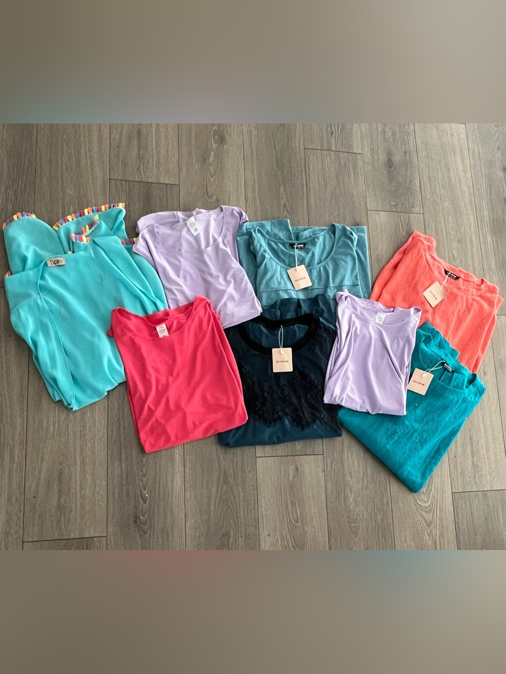 NWT/NWOT Plus Size Assorted Women's Knit Tops - Multi Color Size 22-24/3X/4X